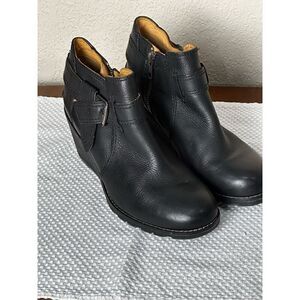 Sperry Black Leather wedge booties size 7.5